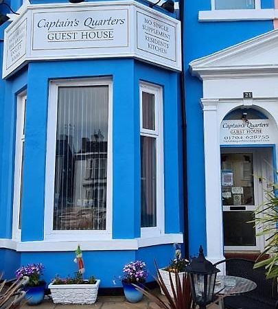 Captain'S Quarters Hotel Саутпорт Екстериор снимка
