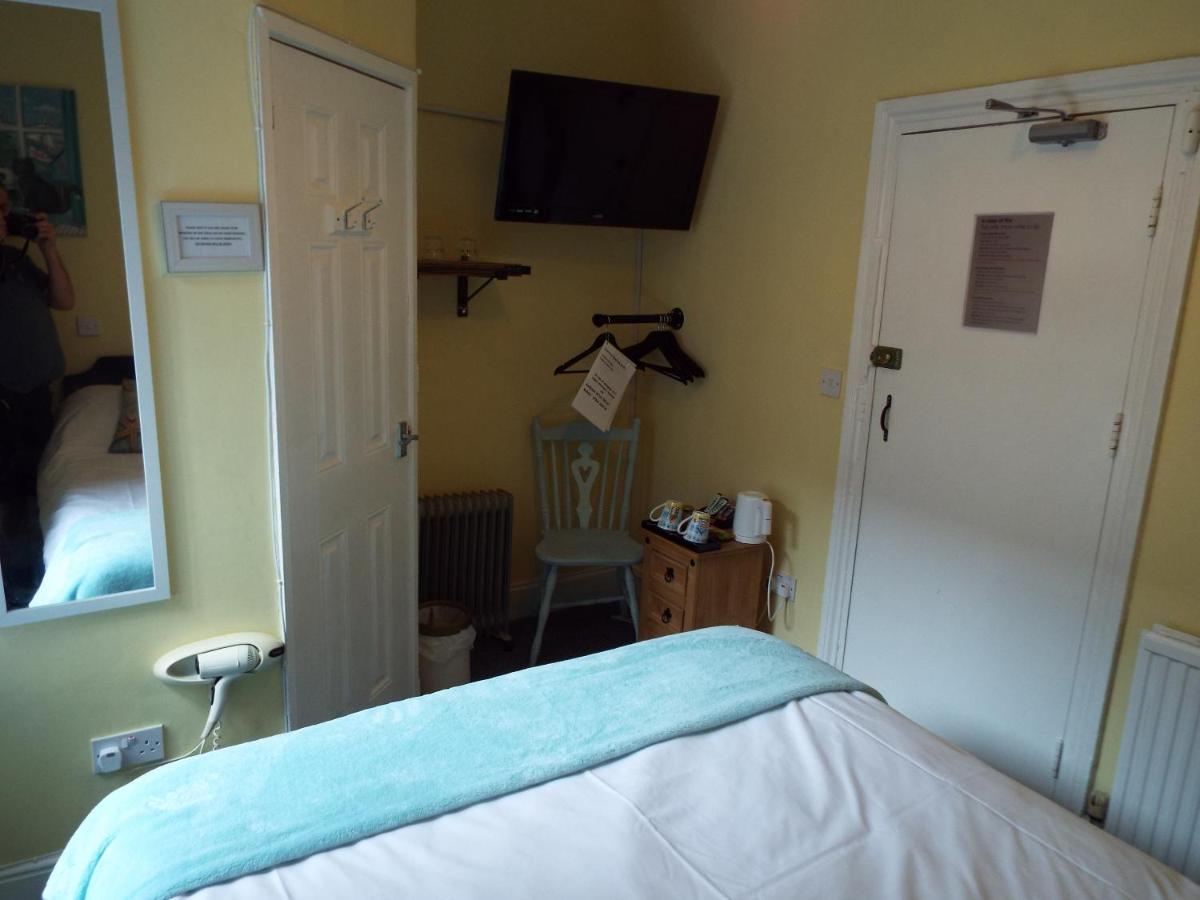 Captain'S Quarters Hotel Саутпорт Екстериор снимка