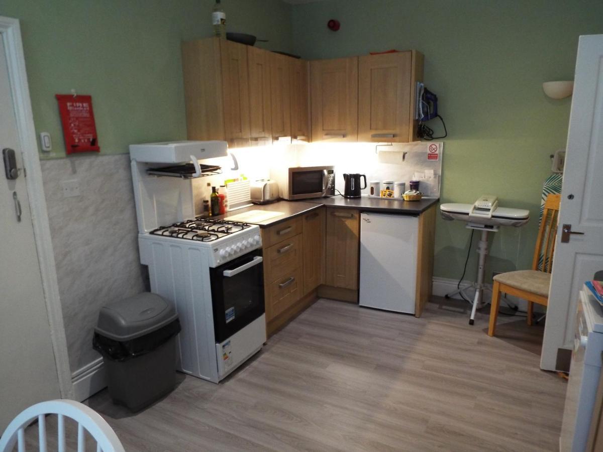 Captain'S Quarters Hotel Саутпорт Екстериор снимка