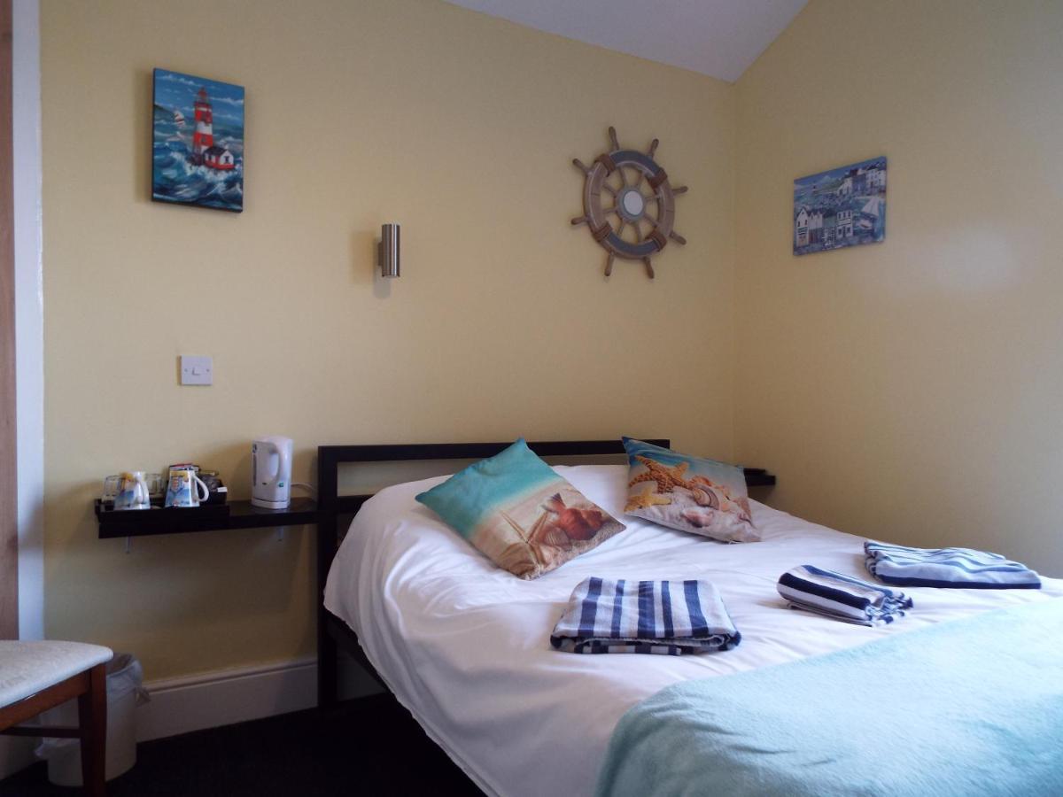 Captain'S Quarters Hotel Саутпорт Екстериор снимка