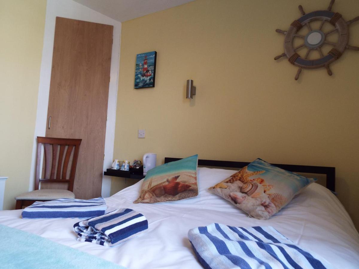 Captain'S Quarters Hotel Саутпорт Екстериор снимка