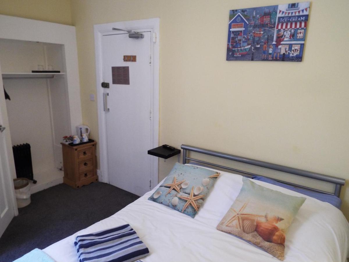Captain'S Quarters Hotel Саутпорт Екстериор снимка