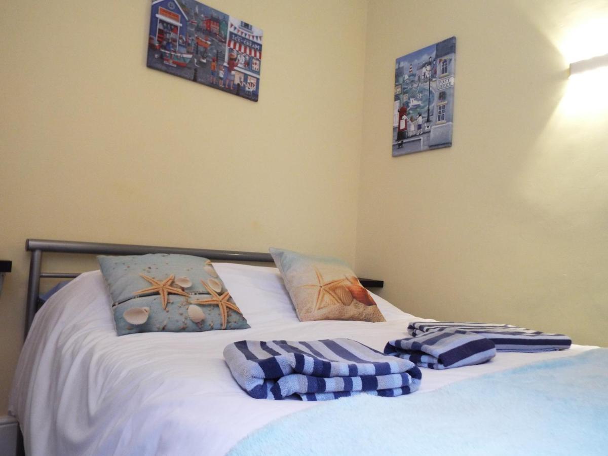 Captain'S Quarters Hotel Саутпорт Екстериор снимка