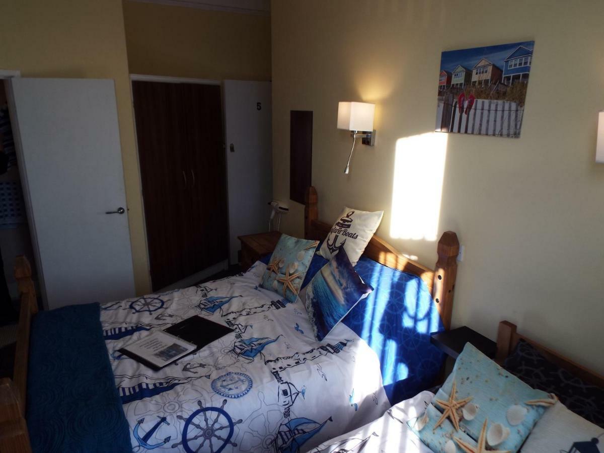 Captain'S Quarters Hotel Саутпорт Екстериор снимка