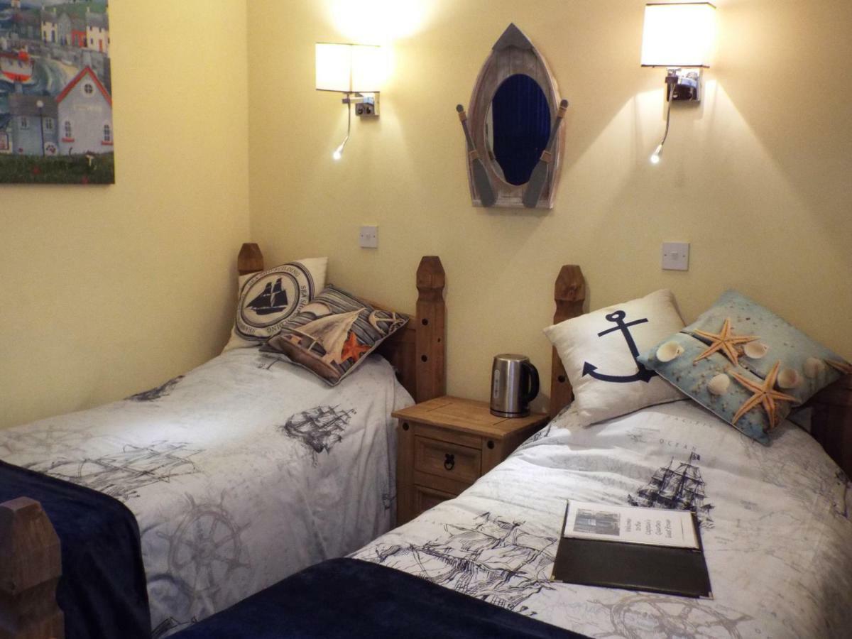 Captain'S Quarters Hotel Саутпорт Екстериор снимка