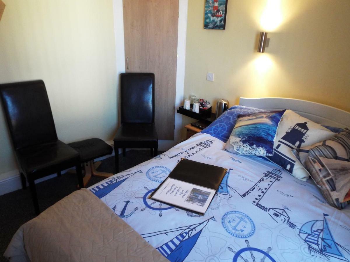 Captain'S Quarters Hotel Саутпорт Екстериор снимка